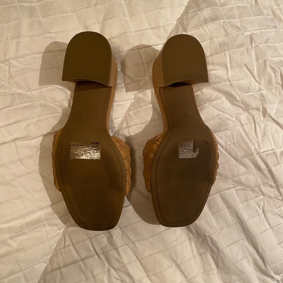 Slide Heels Tan Braided Detail - Picture 8 of 9